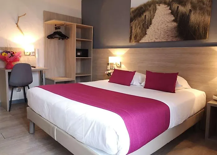 Hotell Logis Atoll Fréjus