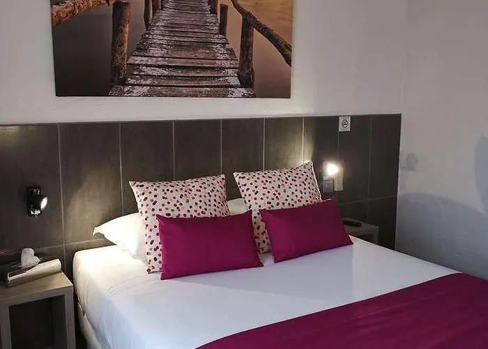 Logis Atoll Hotell Fréjus