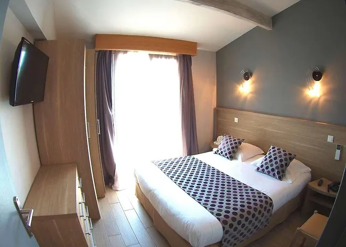 Hotell Logis Atoll Fréjus