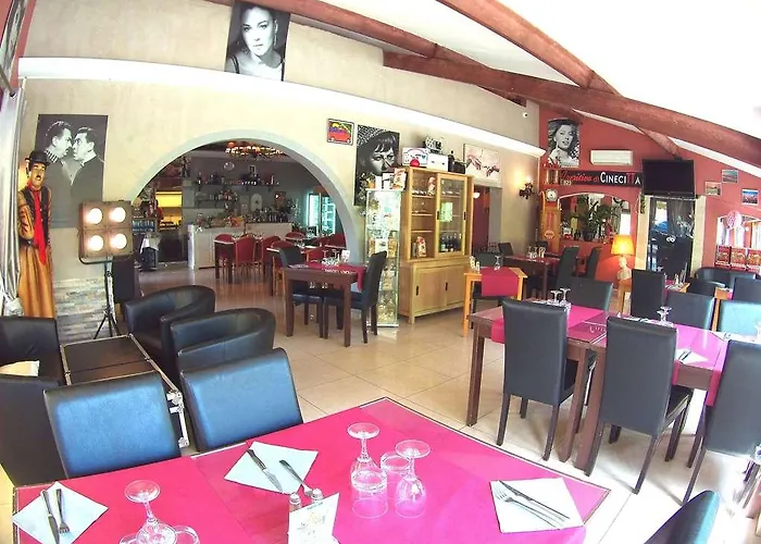 Logis Atoll Hotell Fréjus