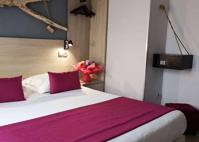 Hotell Logis Atoll Fréjus